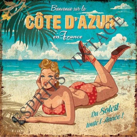 Patère 12 x 30 cm une pin-up allongée sur la plage maillot de bain rouge